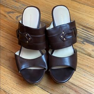 Liz Claiborne women’s size 8 wedges